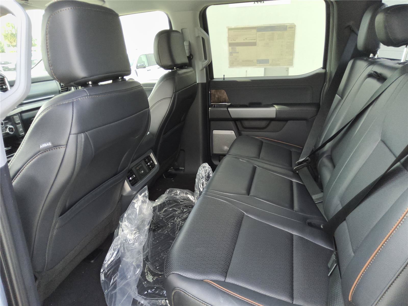 New 2026 Ford F250 Lariat w/ Black Appearance Package AWD/4WD image 16