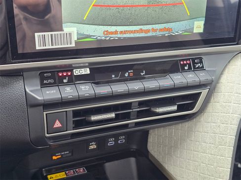 New 2026 Toyota Camry XLE image 29