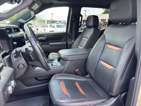 Used 2023 GMC Sierra 1500 AT4 w/ Technology Package AWD/4WD image 12
