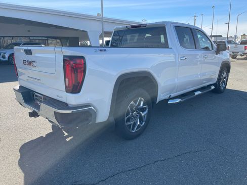 Used 2023 GMC Sierra 1500 SLT w/ SLT Convenience Package AWD/4WD image 5