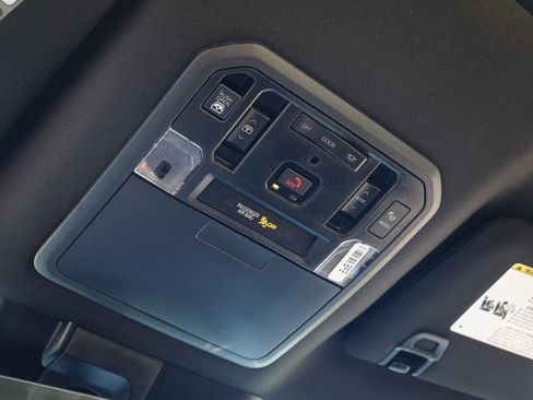 New 2026 Toyota Tundra Platinum AWD/4WD image 17