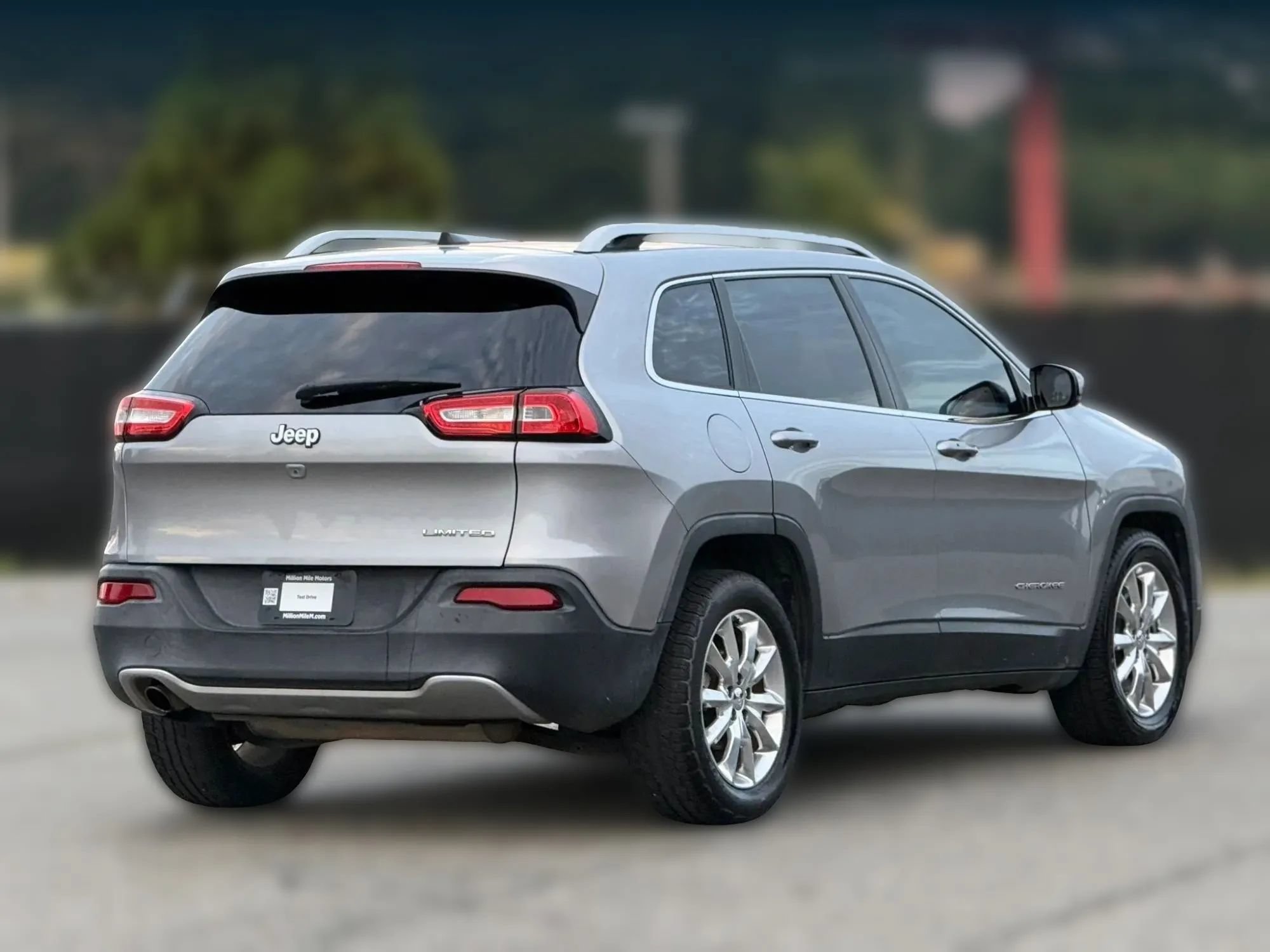 Used 2017 Jeep Cherokee Limited FWD image 9