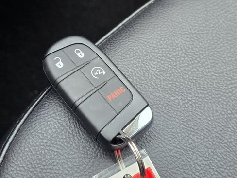 Used 2022 Jeep Compass Limited AWD/4WD image 34
