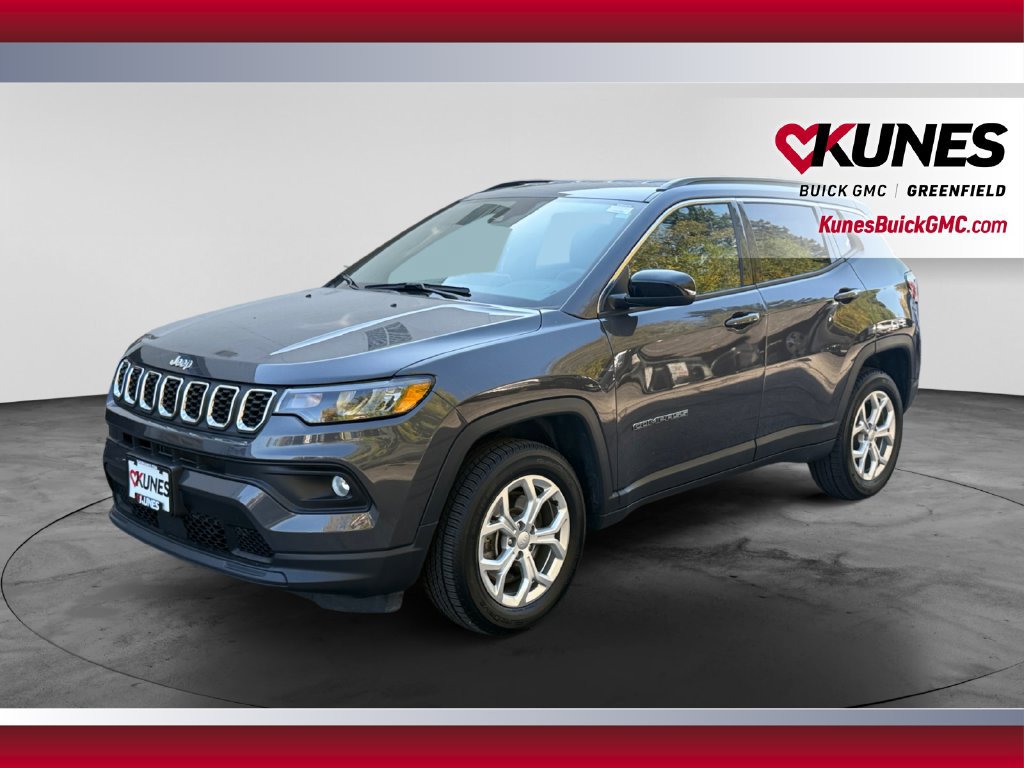 Used 2024 Jeep Compass Latitude AWD/4WD image 5