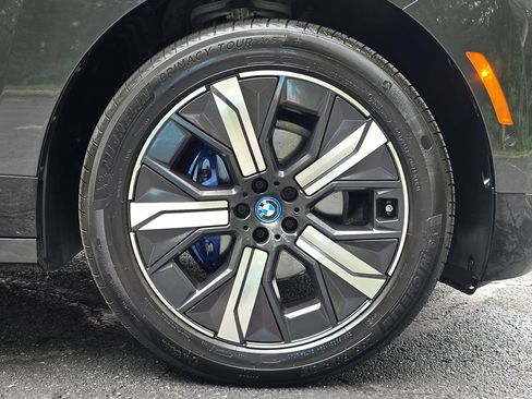 Used 2024 BMW iX xDrive50 w/ Sport Package AWD/4WD image 63