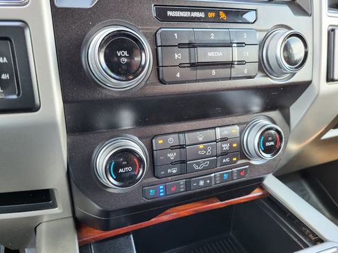Used 2020 Ford F150 King Ranch w/ Equipment Group 601A Luxury AWD/4WD image 18