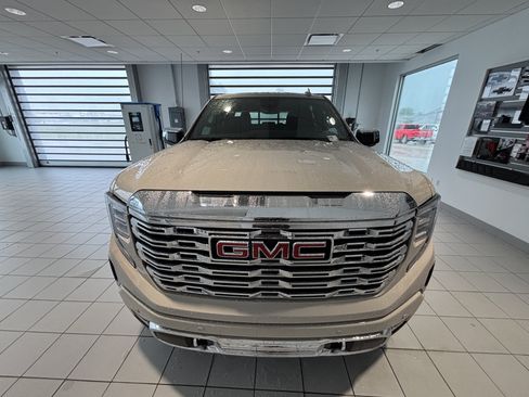 Used 2026 GMC Sierra 1500 Denali AWD/4WD image 5