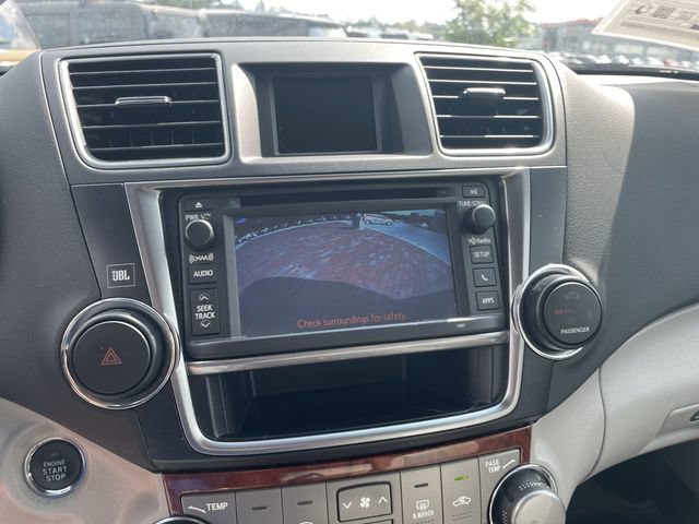 Used 2013 Toyota Highlander Limited FWD image 21