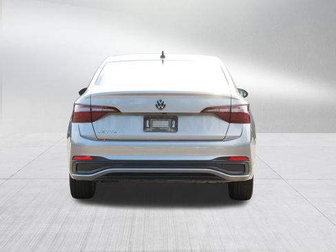 Used 2022 Volkswagen Jetta Sport FWD image 6