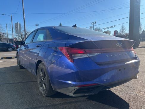 Used 2022 Hyundai Elantra SEL w/ Convenience Package image 5