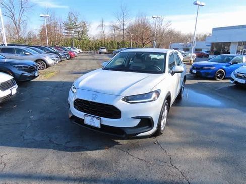 Certified 2023 Honda HR-V LX image 1