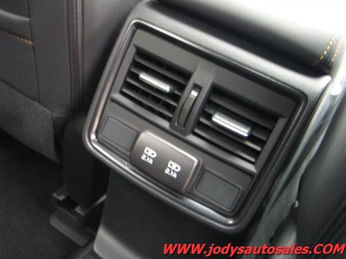 Used 2024 Subaru Forester Wilderness AWD/4WD image 34
