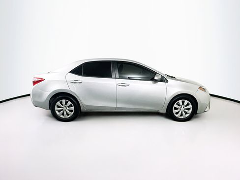Used 2016 Toyota Corolla LE FWD image 10