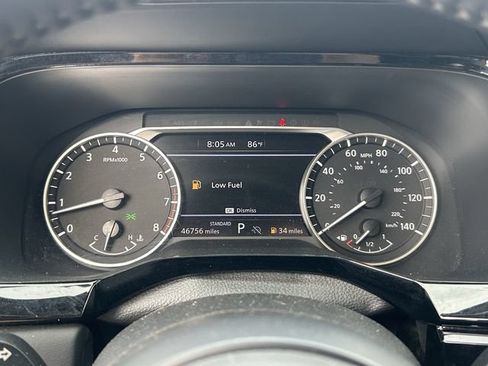 Used 2025 Nissan Pathfinder SV FWD image 30