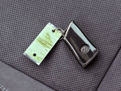 Used 2023 Lexus RZ 450e Luxury image 22