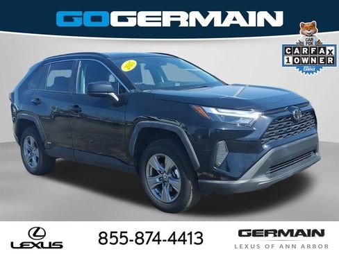Used 2025 Toyota RAV4 LE AWD/4WD image 5