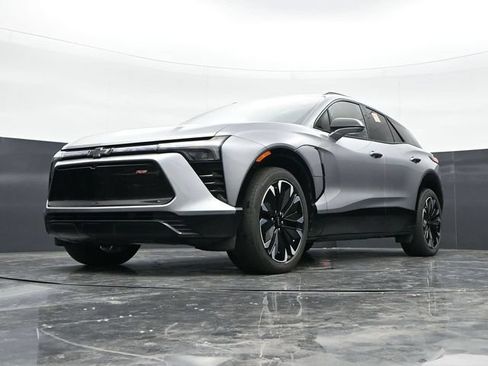 Used 2024 Chevrolet Blazer EV RS AWD/4WD image 39