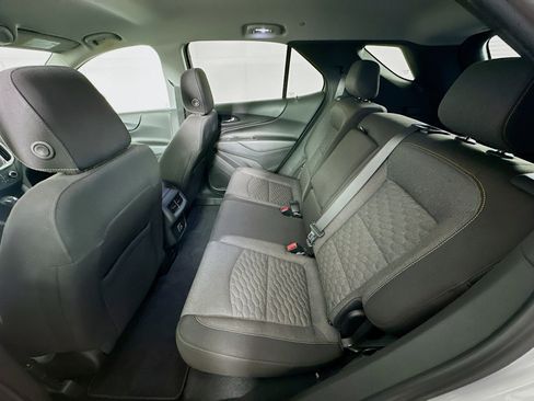 Used 2021 Chevrolet Equinox LT FWD image 27