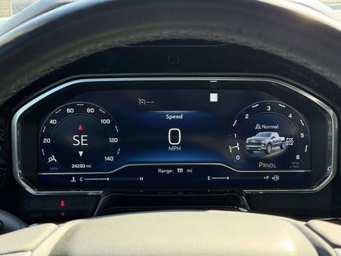 Used 2022 Chevrolet Silverado 1500 LT w/ Z71 Off-Road Package image 10