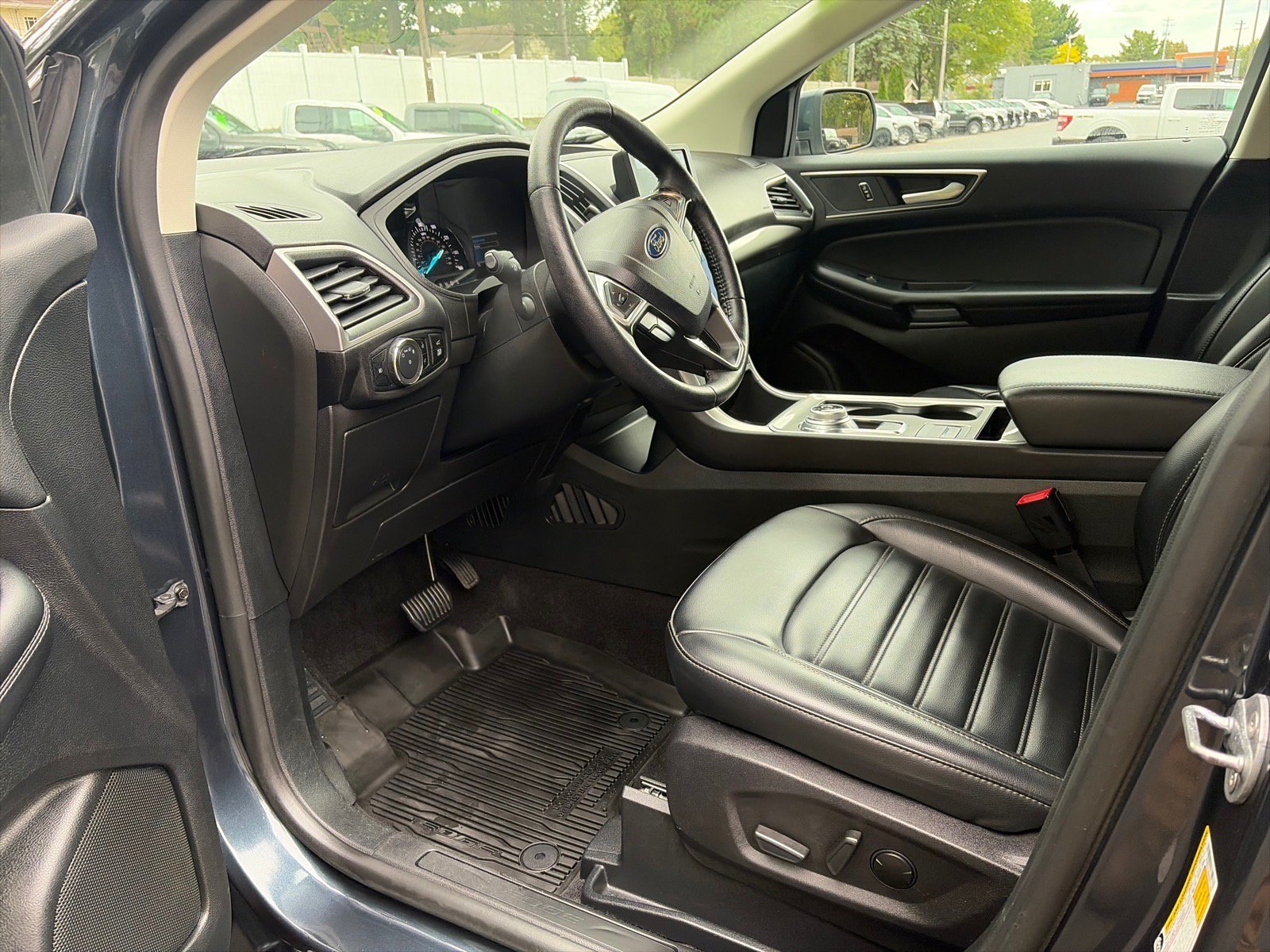 Used 2024 Ford Edge SEL w/ Convenience Package AWD/4WD image 9