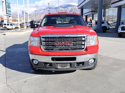 Used 2014 GMC Sierra 3500 SLT w/ SLT Convenience Package image 9