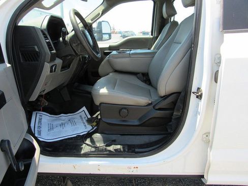 Used 2021 Ford F550 2WD Crew Cab Super Duty image 25