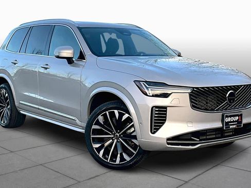 Used 2025 Volvo XC90 T8 Plus image 2