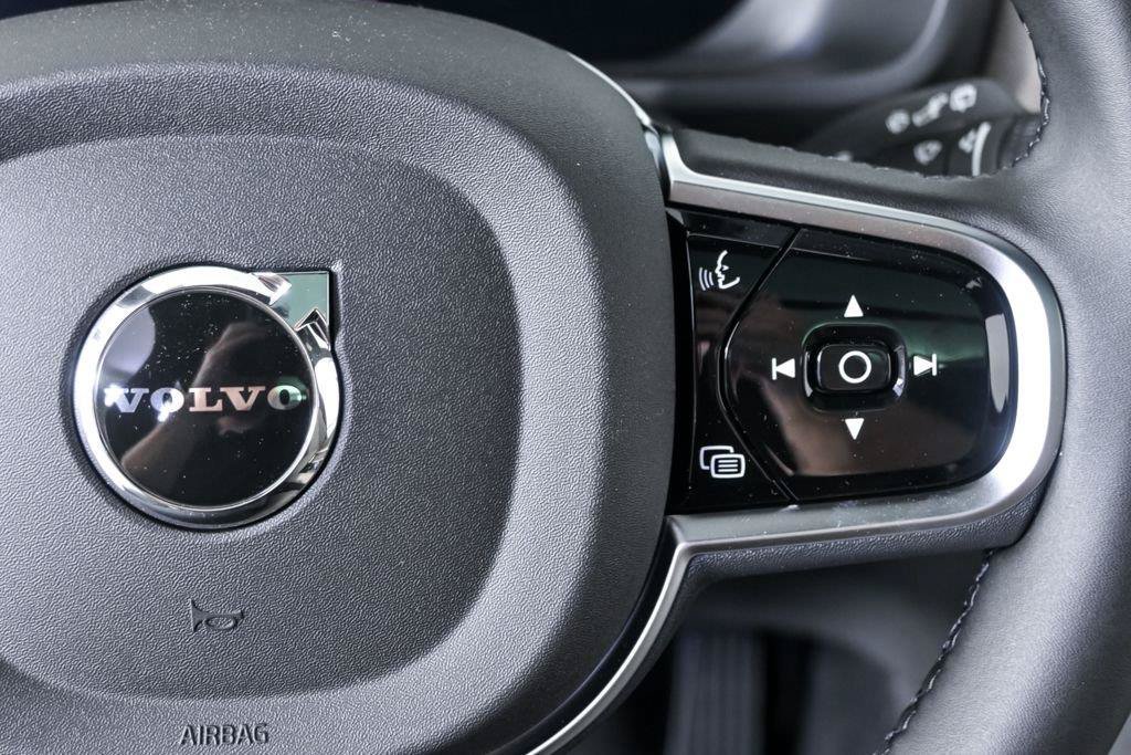 New 2026 Volvo XC90 T8 Plus w/ Protection Package Premier AWD/4WD image 11