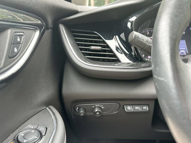 Used 2021 Buick Envision Essence w/ Technology Package I FWD image 21