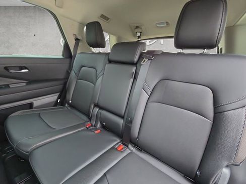 New 2026 Nissan Pathfinder SL image 22
