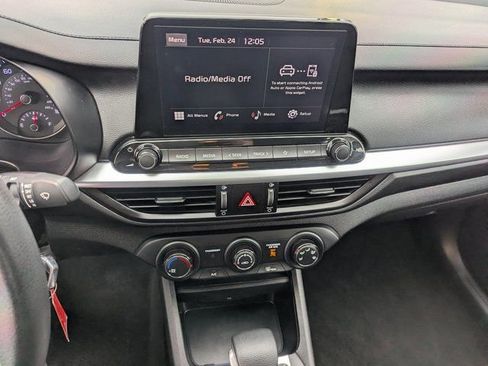 Used 2024 Kia Forte LXS image 14