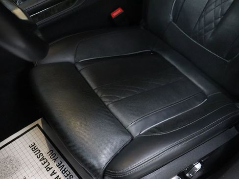 Used 2019 BMW 750i xDrive XI image 12