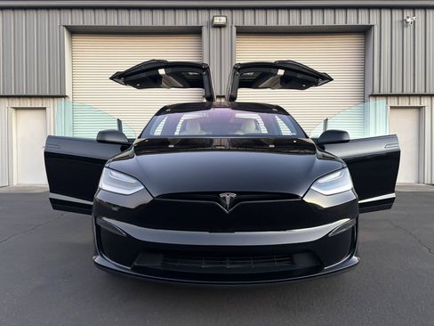 Used 2023 Tesla Model X AWD/4WD image 6