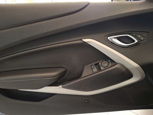 Used 2020 Chevrolet Camaro LT RWD image 12