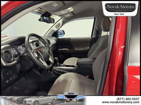 Used 2022 Toyota Tacoma SR5 image 10