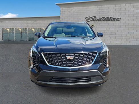 Certified 2023 Cadillac XT4 Luxury w/ Cold Weather Package AWD/4WD image 2