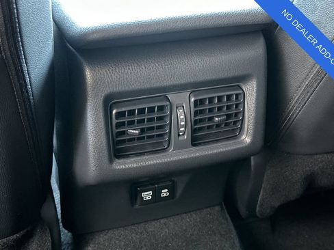 Used 2025 Toyota Camry SE w/ Convenience Package FWD image 14