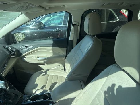 Used 2016 Ford Escape Titanium w/ Equipment Group 301A FWD image 4