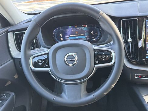 Certified 2025 Volvo XC60 B5 Plus image 18