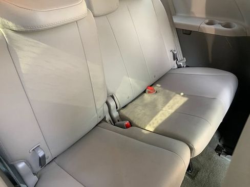 Used 2017 Toyota Sienna XLE Premium AWD/4WD image 16