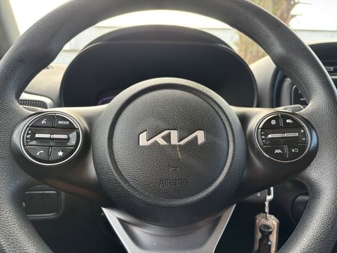 Used 2025 Kia Soul LX w/ LX Technology Package image 27