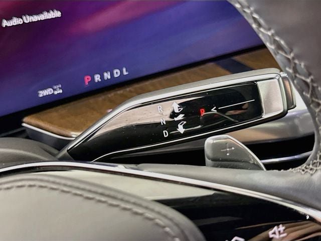 Used 2025 Cadillac Escalade Sport Platinum AWD/4WD image 17