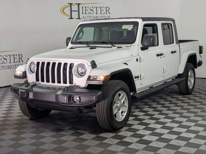 Used 2023 Jeep Gladiator Sport