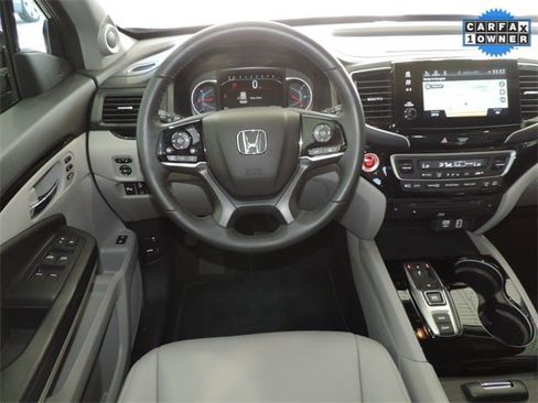 Used 2022 Honda Pilot Touring image 16