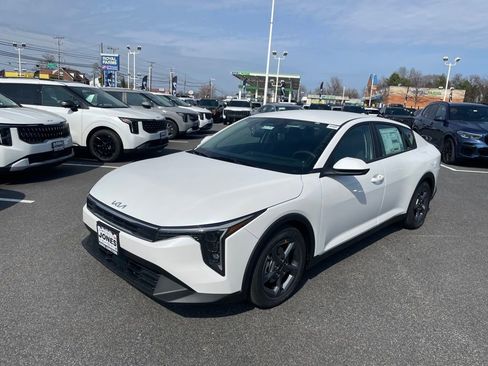 New 2026 Kia K4 FWD image 1