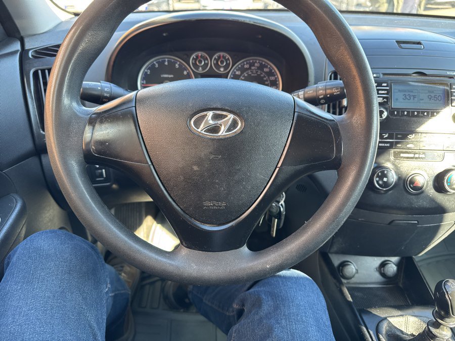 Used 2012 Hyundai Elantra GLS FWD image 26