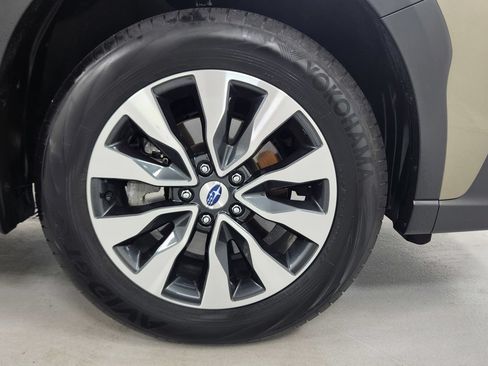 Certified 2024 Subaru Outback Limited AWD/4WD image 10