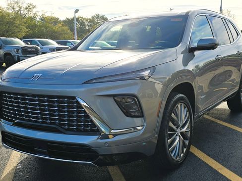 New 2026 Buick Enclave Avenir w/ Super Cruise Package image 3