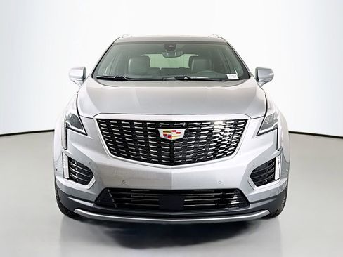 New 2026 Cadillac XT5 Premium Luxury image 2