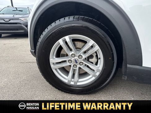 Used 2024 Ford Explorer XLT w/ Equipment Group 202A image 28